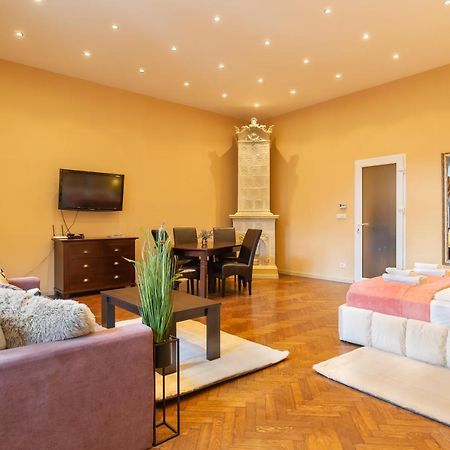 Central Park Residence Braşov Buitenkant foto
